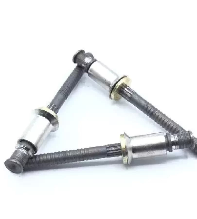 CR3524-6-03 RIVET